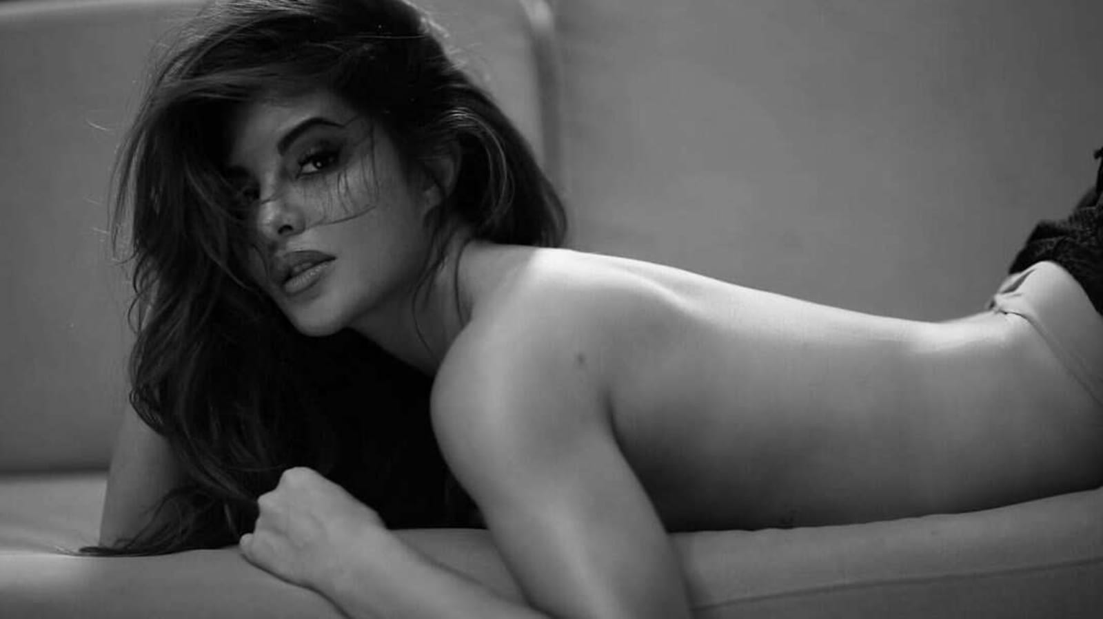 Jacqueline Sex Jacqueline Sex - Jacqueline Fernandez turns up the heat with sultry new photoshoot, Urvashi  Rautela says 'internet is melting' | Bollywood - Hindustan Times