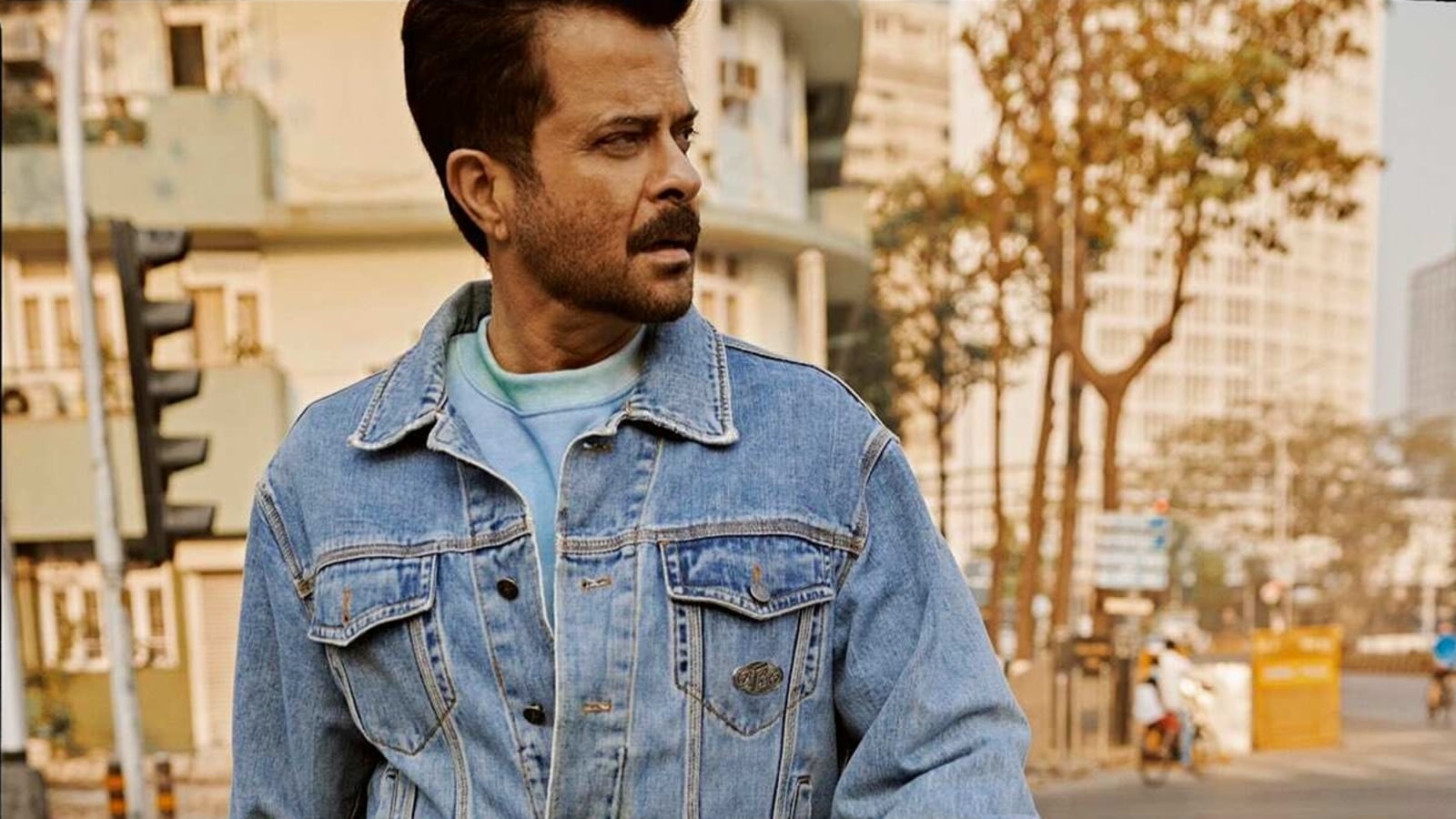 Anil Kapoor invites modelling offers from jeans brands with then-and-now photos, daughter Rhea wants her jacket back