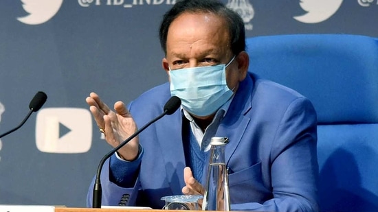 Union minister for health & family welfare, science & technology and earth sciences, Dr. Harsh Vardhan addressing a press conference. (ANI File Photo ) Union minister for health & family welfare, science & technology and earth sciences, Dr. Harsh Vardhan addressing a press conference. (ANI File Photo )