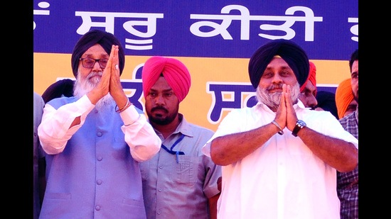 SAD patron and 5-time CM Parkash Singh Badal and party president Sukhbir Singh Badal. Sukhbir is holding a rally at Amarkot village of Khemkaran constituency on March 15, under the party’s Punjab Mangda Hisab campaign. (HT File) SAD patron and 5-time CM Parkash Singh Badal and party president Sukhbir Singh Badal. Sukhbir is holding a rally at Amarkot village of Khemkaran constituency on March 15, under the party’s Punjab Mangda Hisab campaign. (HT File)