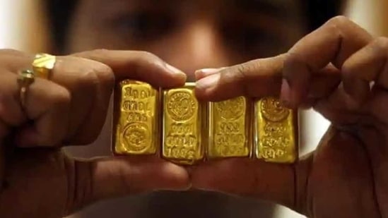 Through this week, gold moved between the range of <span class='webrupee'>₹</span>44,218 and <span class='webrupee'>₹</span>44,900.(Reuters) Through this week, gold moved between the range of <span class='webrupee'>₹</span>44,218 and <span class='webrupee'>₹</span>44,900.(Reuters)