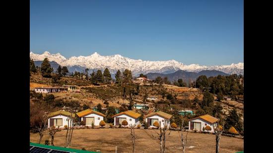 The view of the Kumaon range from Chaukori is picturesque The view of the Kumaon range from Chaukori is picturesque