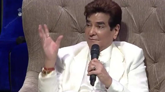 Jeetendra on Indian Idol 12.