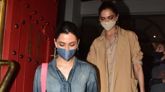 Deepika Padukone with sister Anisha in Mumbai. (Varinder Chawla)