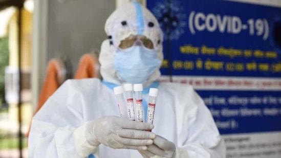 India's total Covid-19 active caseload has reached 2.10 lakh, the union health ministry said. (HT Photo) India's total Covid-19 active caseload has reached 2.10 lakh, the union health ministry said. (HT Photo)