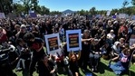 Protesters attend a rally against sexual violence and gender inequality in Australia's capital city Canberra on March 15, 2021. (Saeed KHAN / AFP) Protesters attend a rally against sexual violence and gender inequality in Australia's capital city Canberra on March 15, 2021. (Saeed KHAN / AFP)