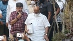 Earlier on Monday, Pawar met Thackeray at the latter's official residence 'Varsha'. In picture - Sharad Pawar leaves after the meeting.(PTI) Earlier on Monday, Pawar met Thackeray at the latter's official residence 'Varsha'. In picture - Sharad Pawar leaves after the meeting.(PTI)