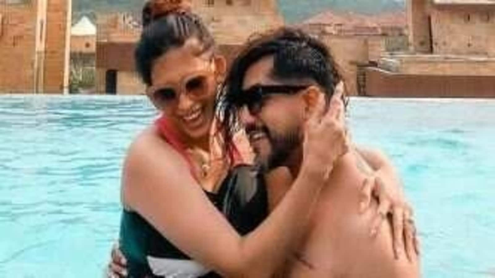 Kishwer Merchant, expecting first child with Suyyash Rai, poses in a bathtub but is in a dilemma. See pic