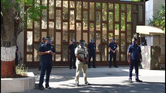 Police personnel guard Antilia, the residence of industrialist Mukesh Ambani. (HT file)