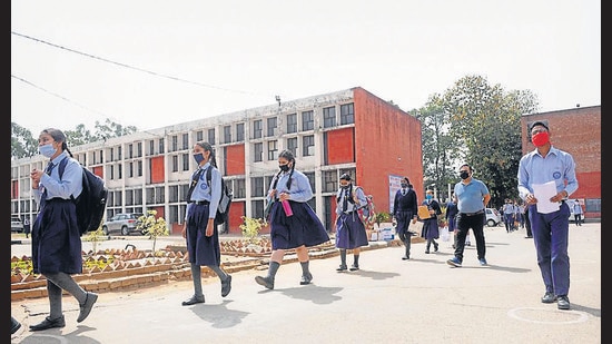 Students leaving an examination centre at Government Model Senior Secondary School in Sector 16, Chandigarh, on Monday. (Ravi Kumar/HT) Students leaving an examination centre at Government Model Senior Secondary School in Sector 16, Chandigarh, on Monday. (Ravi Kumar/HT)