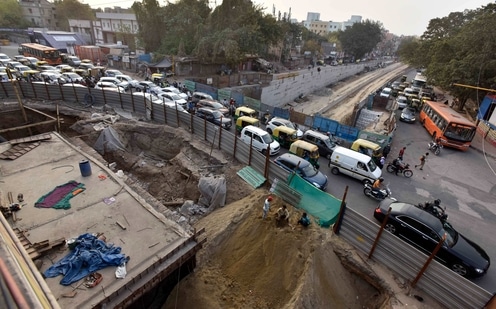 Traffic congestion towards Ashram Chowk with construction on the underpass project ongoing, in New Delhi. ( Sanjeev Verma/ Hindustan Times) Traffic congestion towards Ashram Chowk with construction on the underpass project ongoing, in New Delhi. ( Sanjeev Verma/ Hindustan Times)