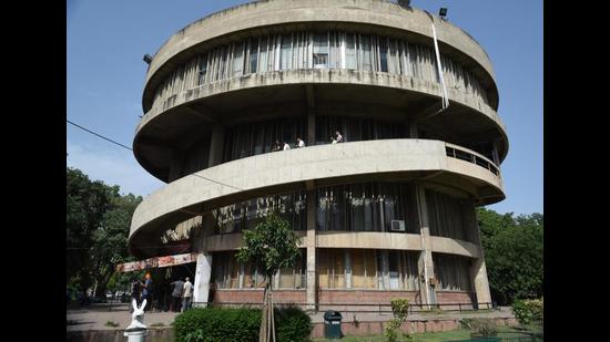 A revenue expenditure of ₹599.74 crore for the 2021-22 financial year was recommended by the board of finance. (HT FILE PHOTO) A revenue expenditure of ₹599.74 crore for the 2021-22 financial year was recommended by the board of finance. (HT FILE PHOTO)