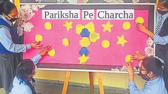 Children of Drishti Dr RC Jain Innovative Public School, Narangwal, Ludhiana, taking part in the event.. (HT) Children of Drishti Dr RC Jain Innovative Public School, Narangwal, Ludhiana, taking part in the event.. (HT)