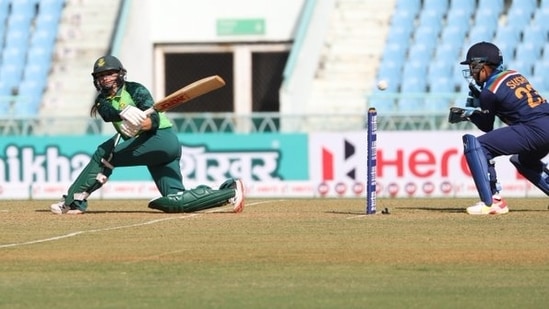 South Africa's start mirrored that of India's as the side lost three early wickets. But the team was bailed out of trouble by laborious fifties from Mignon du Preez (in frame) and Anne Bosch. (Twitter)