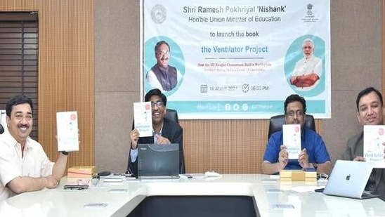 Book on how world-class ventilator was designed and built in IIT-Kanpur during lockdown released.(twitter.com/karandi65) Book on how world-class ventilator was designed and built in IIT-Kanpur during lockdown released.(twitter.com/karandi65)