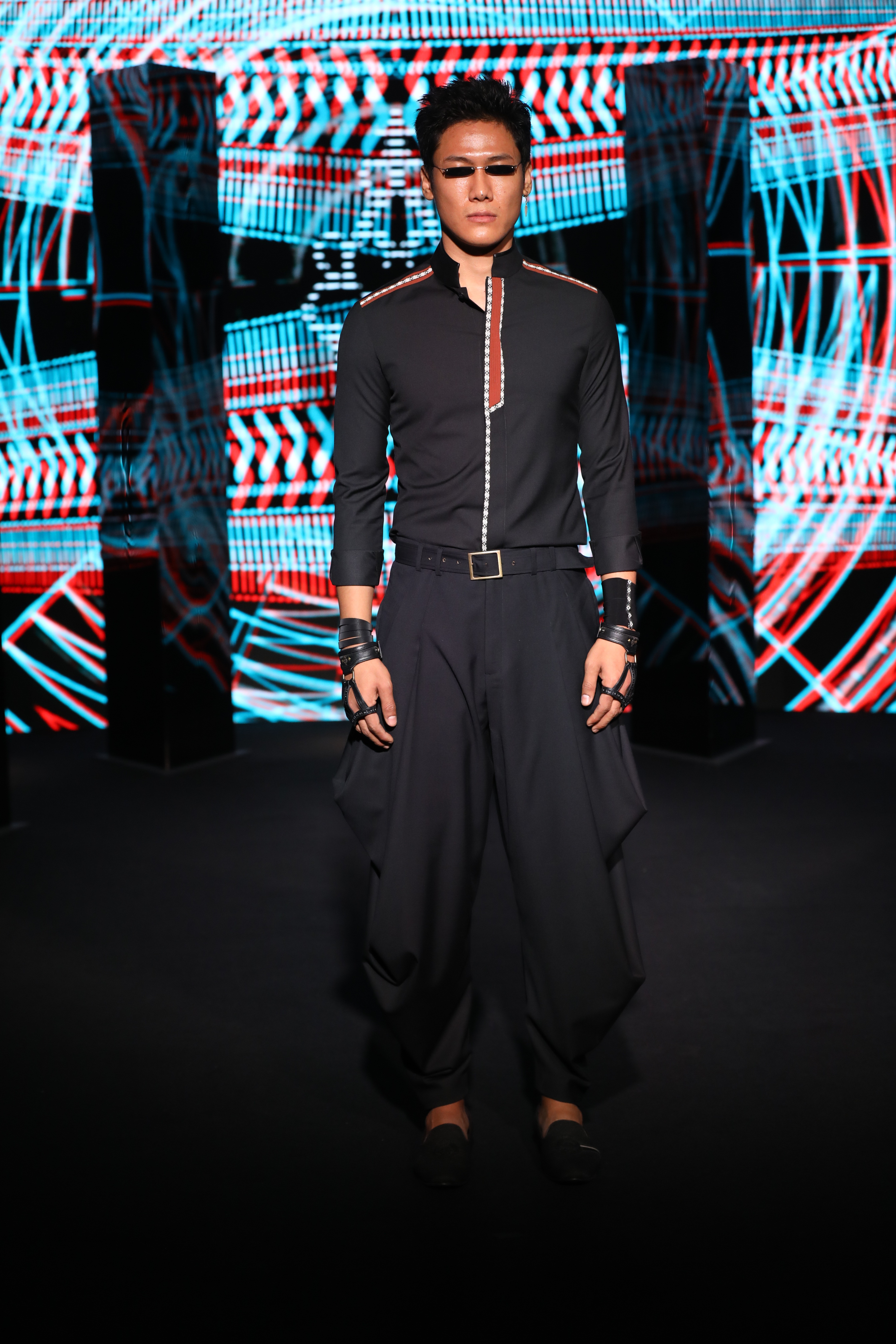 A model in an ensemble from S&N by Shantanu and Nikhil’s #SNSafari (Photo: Instagram/FDCIOfficial) A model in an ensemble from S&N by Shantanu and Nikhil’s #SNSafari (Photo: Instagram/FDCIOfficial)