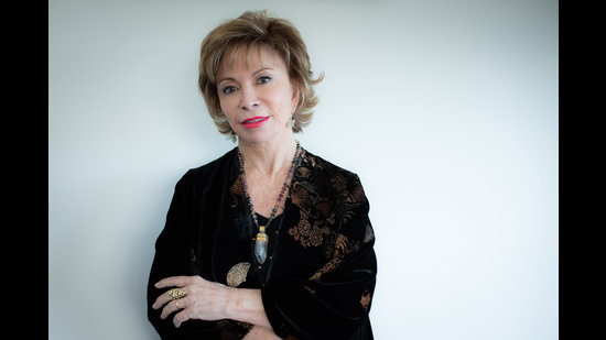 Author Isabel Allende (Lori Barra)