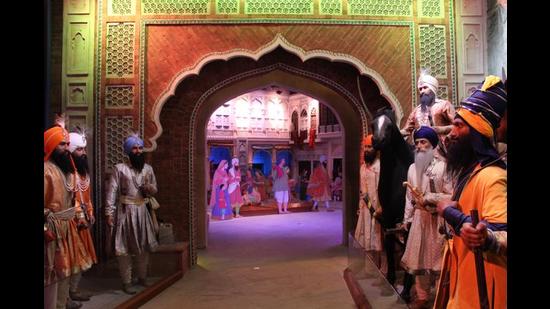 Life-sized dioramas from Virasat-e-Khalsa, a museum of Sikhism near Chandigarh, are included in the virtual displays. Life-sized dioramas from Virasat-e-Khalsa, a museum of Sikhism near Chandigarh, are included in the virtual displays.