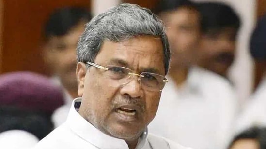 Siddaramaiah also accused Yediyurappa of hiding the details of <span class='webrupee'>₹</span>5,372 crores, the amount spent by the state government in managing the pandemic.(PTI file photo) Siddaramaiah also accused Yediyurappa of hiding the details of <span class='webrupee'>₹</span>5,372 crores, the amount spent by the state government in managing the pandemic.(PTI file photo)