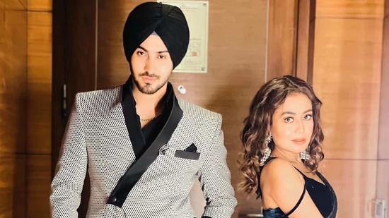Neha Kakkar and Rohanpreet Singh pose together. Neha Kakkar and Rohanpreet Singh pose together.