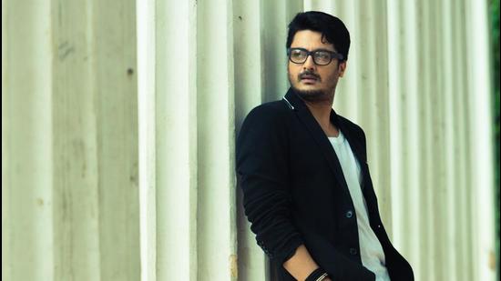 Actor Jisshu Sengupta will be looking back upon his journey for his autobiography