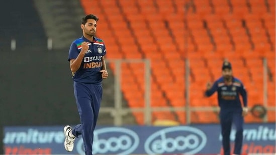 Bhuvneshwar Kumar dismissed Jason Roy for 0. 
