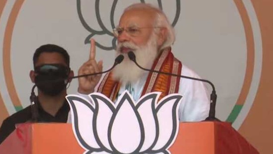 PM Modi addresses a rally in West Bengal's Kharagpur (Screengrab)