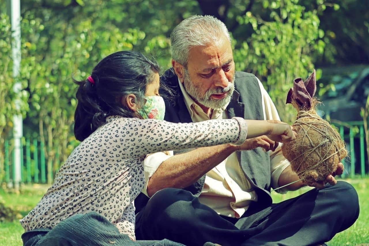 Environmentalist Rakesh Khatri has been making nests for sparrows for over a decade now. Environmentalist Rakesh Khatri has been making nests for sparrows for over a decade now.