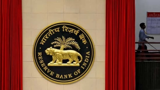 According to a 2007 report of RBI’s technical group set up to review state legislations on money lending, all states require registration or license to carry out money lending.. REUTERS/Anushree Fadnavis/File Photo(REUTERS)