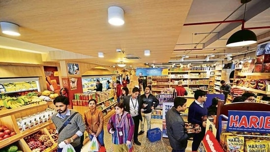 The household debt to GDP ratio, which has been steadily increasing since Q1 of FY19, has jumped sharply to 37.1 in Q2 of FY21 from 35.4 in Q1, according to RBI report. (Mint File Photo ) The household debt to GDP ratio, which has been steadily increasing since Q1 of FY19, has jumped sharply to 37.1 in Q2 of FY21 from 35.4 in Q1, according to RBI report. (Mint File Photo )