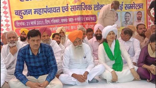 BKU leader Gurnam Singh Charuni at a rally in Kaithal on Sunday. (HT Photo)