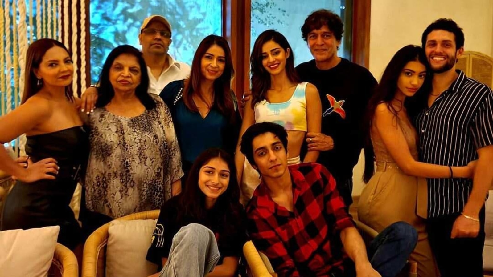 Inside Ananya Panday's 'midnight Sunday brunch' with family, cousin Alanna brings boyfriend Ivor