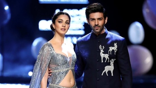 Kartik Aaryan tests positive for Covid-19 two days after walking the ramp  at Lakme Fashion Week, says 'dua karo' | Hindustan Times