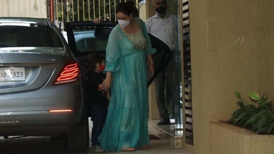 Kareena was also spotted wearing a flowy green dress at her sister Karisma Kapoor's home.(Varinder Chawla)