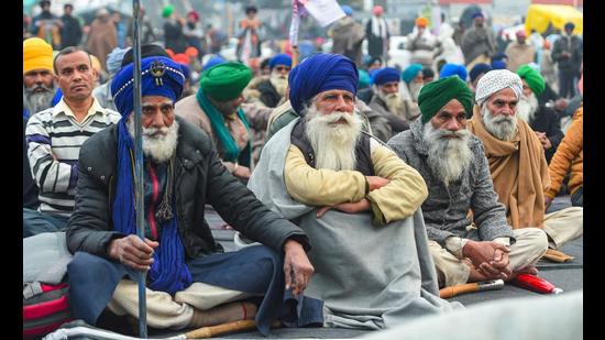 War of words erupts between Akalis, Mann over Essential Commodities Act War of words erupts between Akalis, Mann over Essential Commodities Act