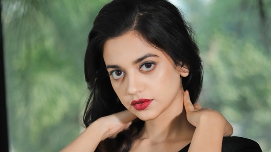 Shruti Sharma plays the lead in Namak Issk Ka Shruti Sharma plays the lead in Namak Issk Ka
