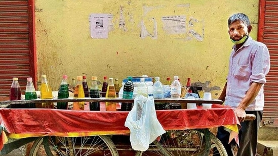 Chuski-seller Kamruddin is polite and restrained(HT Photo) Chuski-seller Kamruddin is polite and restrained(HT Photo)