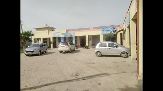 The booth market constructed by the Dala village panchayat in Moga district. (HT Photo) The booth market constructed by the Dala village panchayat in Moga district. (HT Photo)