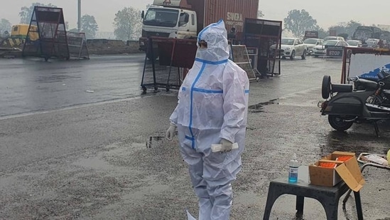 Apart from border restrictions, states have made Covid-19 RT-PCR test mandatory for people coming from the worst-affected states. (HT file photo. Representative image) Apart from border restrictions, states have made Covid-19 RT-PCR test mandatory for people coming from the worst-affected states. (HT file photo. Representative image)