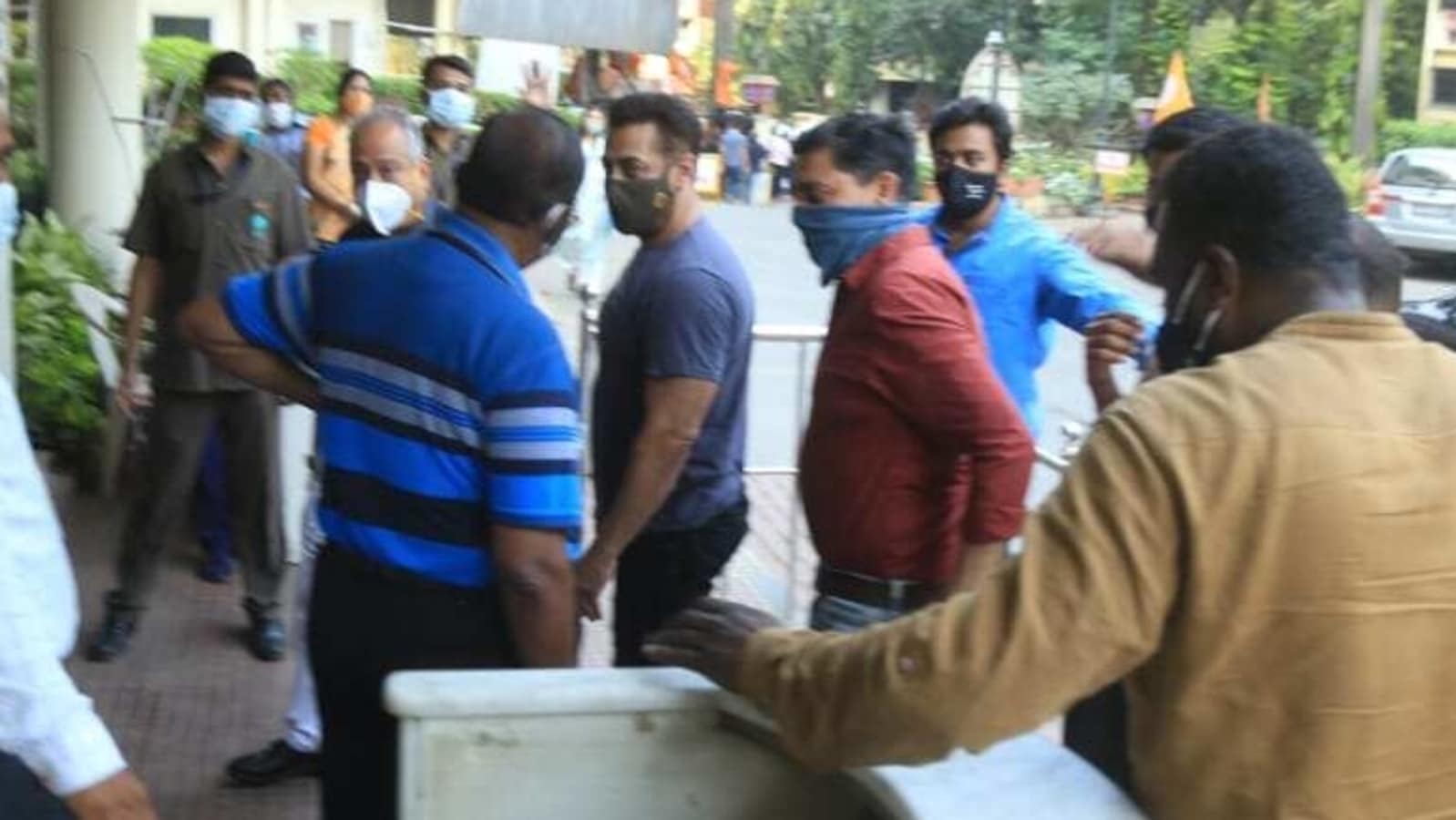 Salman Khan visits Mumbai's Lilavati Hospital to receive first dose of Covid-19 vaccine, watch