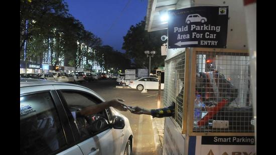 The smart features provided at these parking lots include e-payment. (HT File Photo) The smart features provided at these parking lots include e-payment. (HT File Photo)