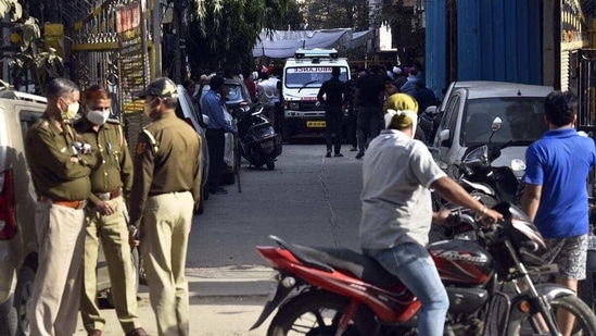 The scooter used in the murder was also used in the other two snatchings, a police officer associated with the case said, requesting anonymity.(Sanjeev Verma/HT Photo)