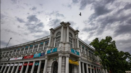 Dense clouds on an overcast day at Connaught Place in New Delhi on Tuesday. (Amal KS/HT PHOTO) Dense clouds on an overcast day at Connaught Place in New Delhi on Tuesday. (Amal KS/HT PHOTO)