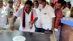 During his campaign, DMK nominee from Virugambakkam AVM Prabakar Raja displayed his culinary skills at a small eatery by quickly pouring batter on the tawa and making a hot dosa.. (ANI Photo) During his campaign, DMK nominee from Virugambakkam AVM Prabakar Raja displayed his culinary skills at a small eatery by quickly pouring batter on the tawa and making a hot dosa.. (ANI Photo)