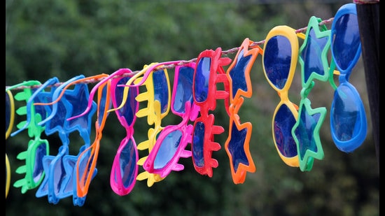 Holi sales dwindle in Chandigarh amid Covid restrictions Holi sales dwindle in Chandigarh amid Covid restrictions