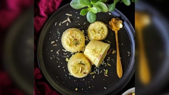 Thandai kulfi recipe(Instagram/ blendofspicesbysara)