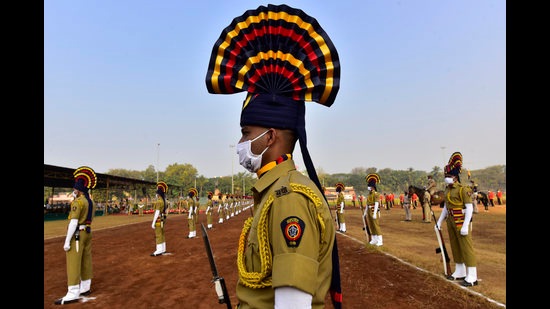 To protect the trustworthy police officer and yes, the upright politician too, the chain of fraudulence must be broken (Anshuman Poyrekar/HT PHOTO)