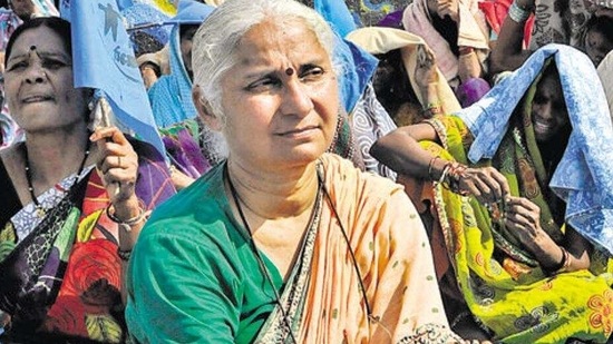 Medha Patkar, 62, and 11 others were forcibly removed from Chikhalda in Dhar district, Madhya Pradesh, on August 7, where they were staging an indefinite fast demanding a proper rehabilitation of Sardar Sarovar Project oustees, and were admitted in different hospitals.(Mujeeb Paruki/ HT Photo)