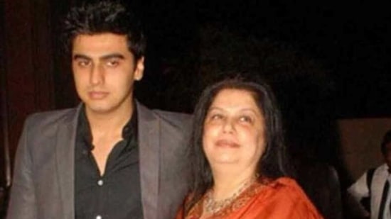On her ninth death anniversary, Arjun Kapoor remembered his mom Mona Shourie Kapoor.