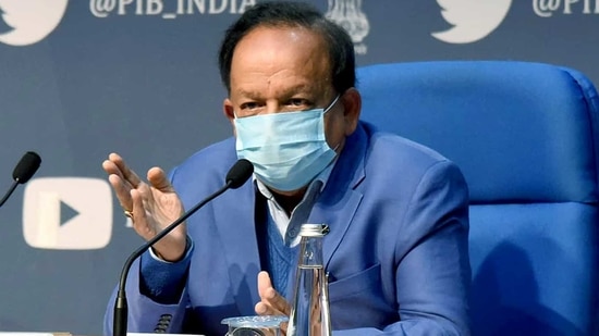 Union health minister Dr. Harsh Vardhan addressing a press conference.(ANI) Union health minister Dr. Harsh Vardhan addressing a press conference.(ANI)